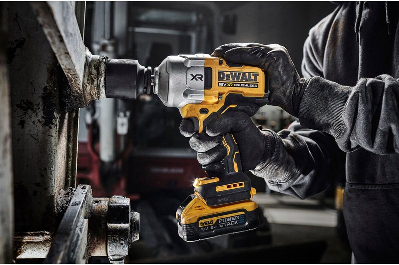 Гайкокрут ударний акумуляторний безщітковий DeWALT DCF961H2T