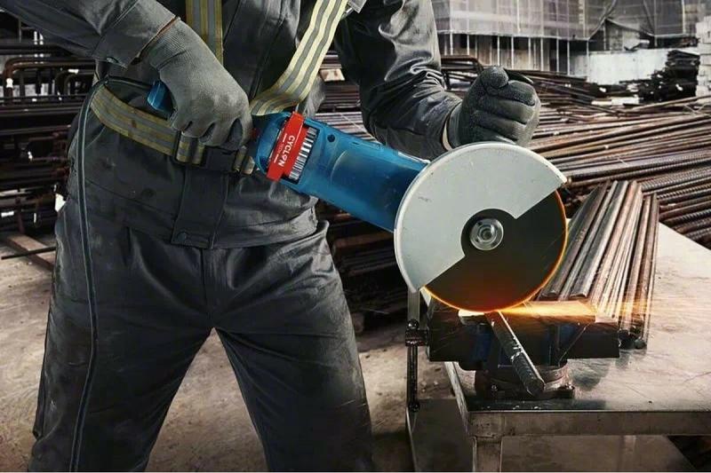 Кутова шліфмашина Bosch GWS 24-230 JZ (06018C3300)
