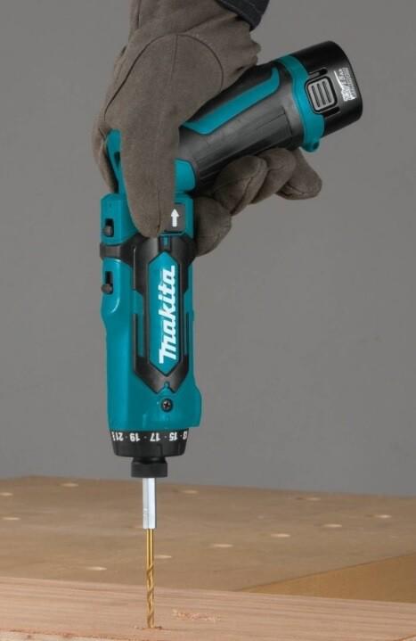 Акумуляторний дриль-шурупокрут Makita DF012DSE