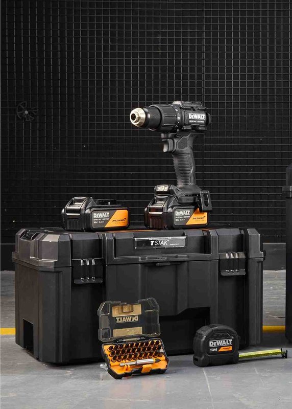 Дриль-шурупокрут ударний McLaren F1 TEAM SPECIAL EDITION DeWALT DCD86MP2KT