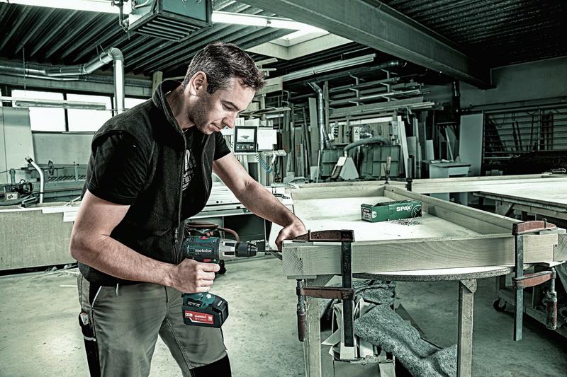 Акумуляторний ударний дриль-шурупокрут Metabo SB 18 LT (602103500)