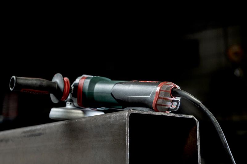 Кутова шліфувальна машина мережева Metabo WEPBA 19-125 Q DS M-Brush (613114000)